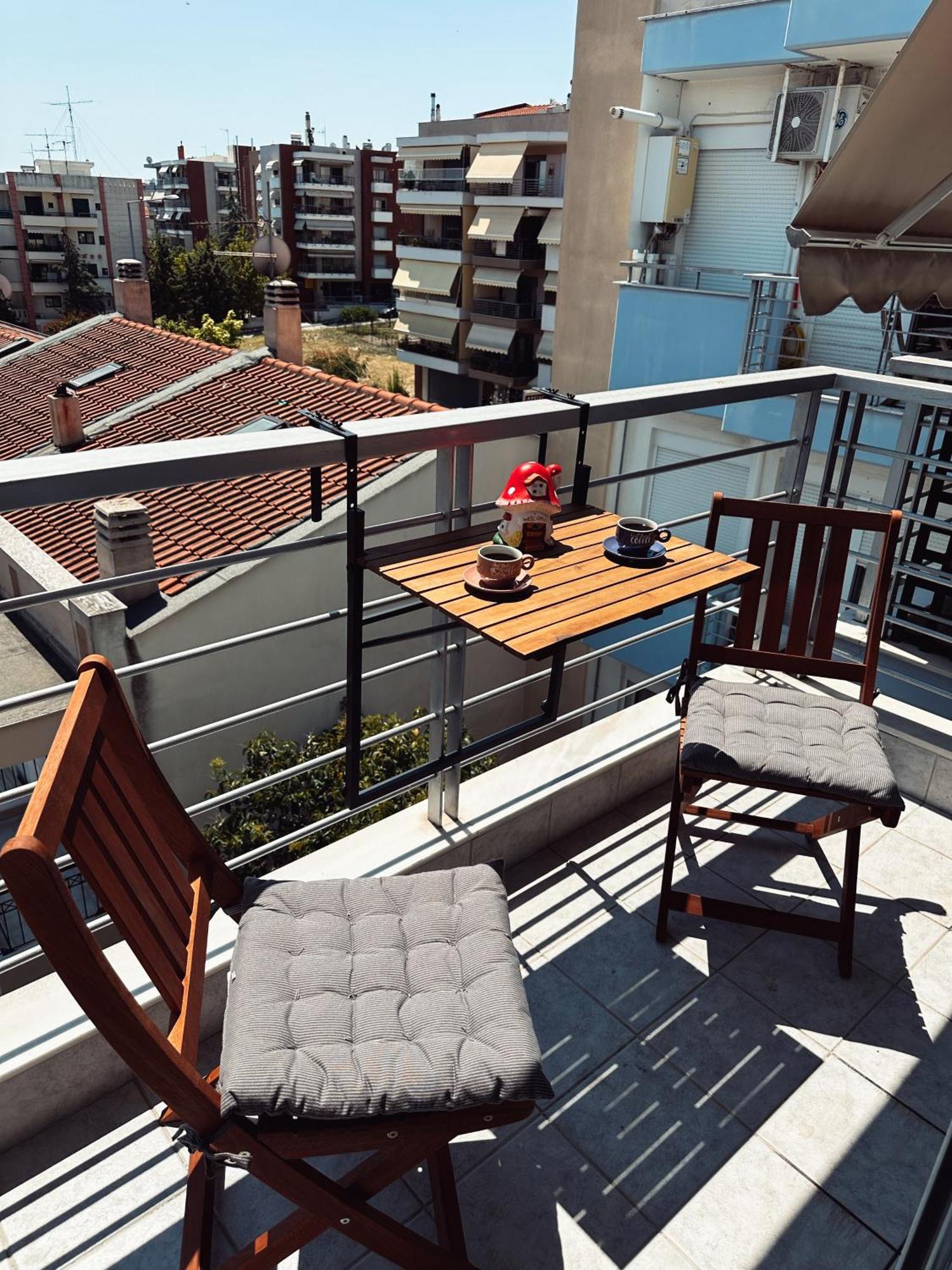 Homely Flat Near Airport Солун Екстериор снимка