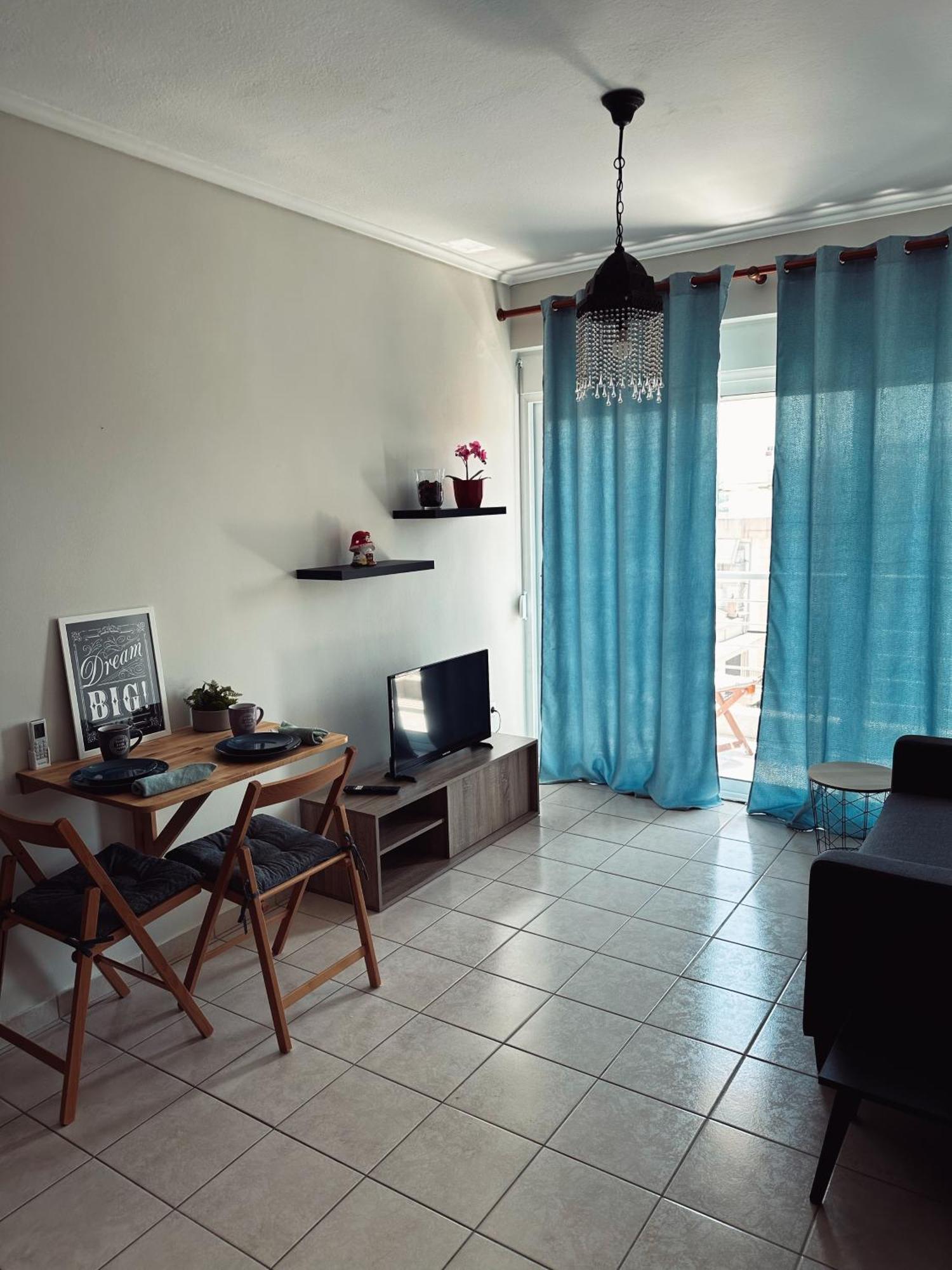 Homely Flat Near Airport Солун Екстериор снимка