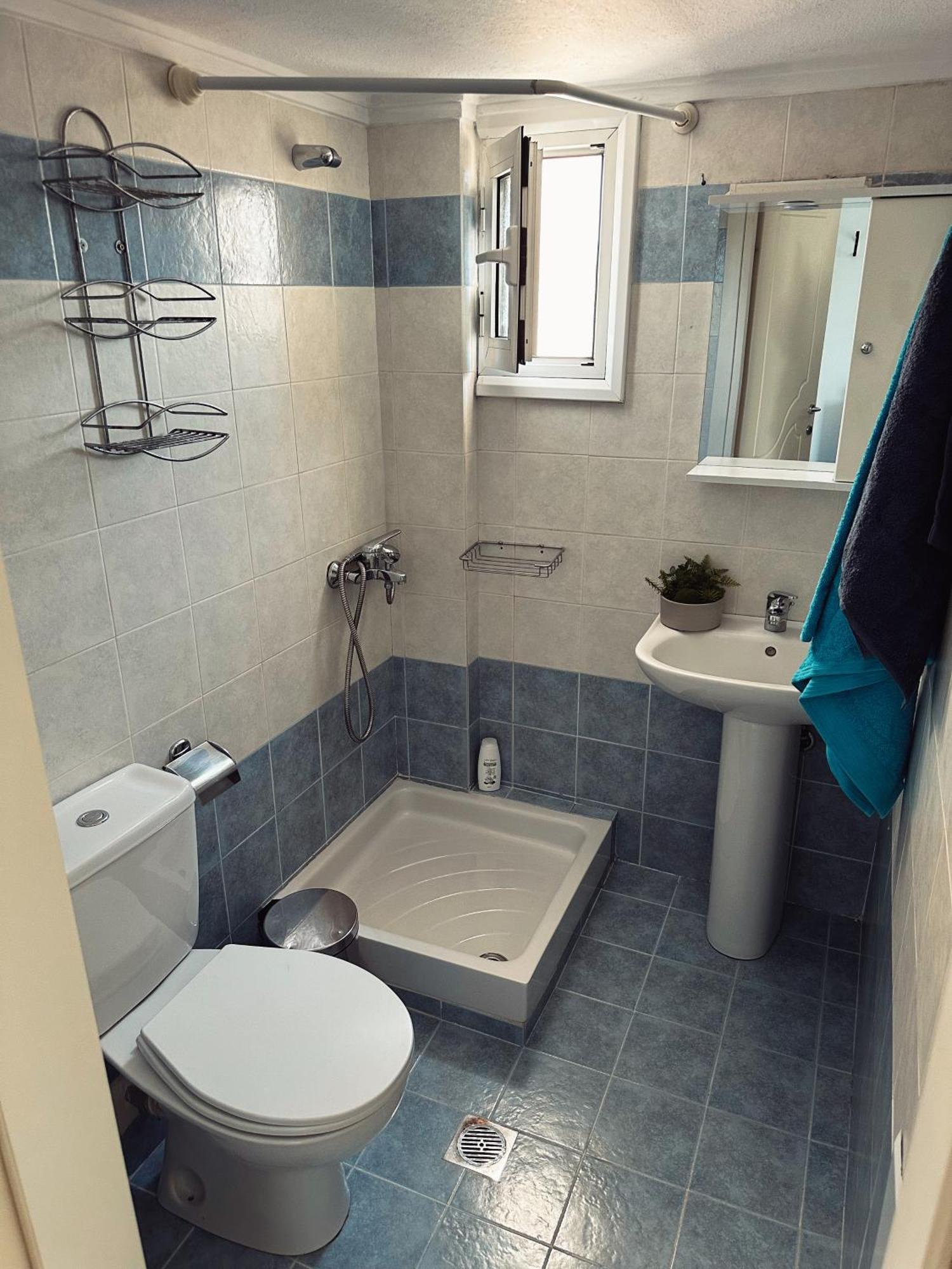 Homely Flat Near Airport Солун Екстериор снимка